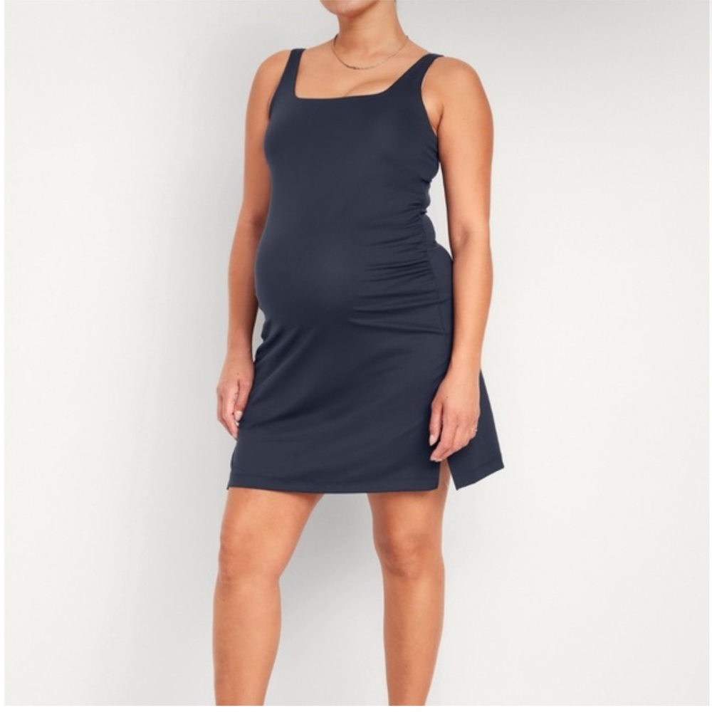 Old Navy Active maternity dress in navy blue